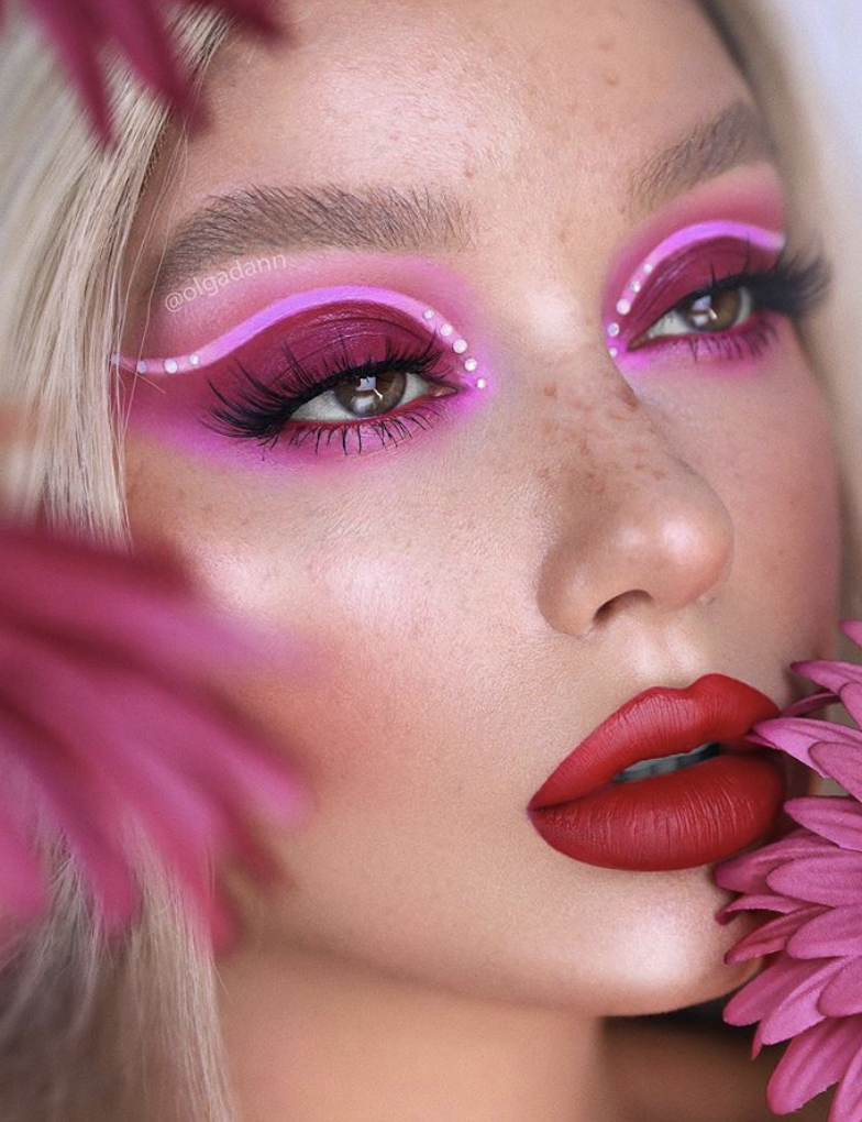 Meet The Russian Makeup & Self-Portrait Artist Who's Looks Have Brightened Up Lock Down - Fashion