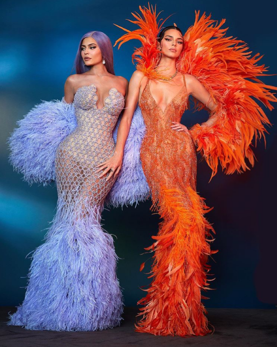 feathers kyliejenner kendalljenner metgala camp