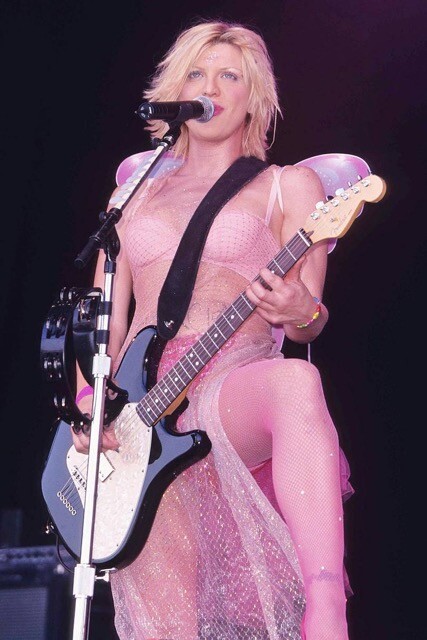 festival fashion glastonbury style throwback courtney love