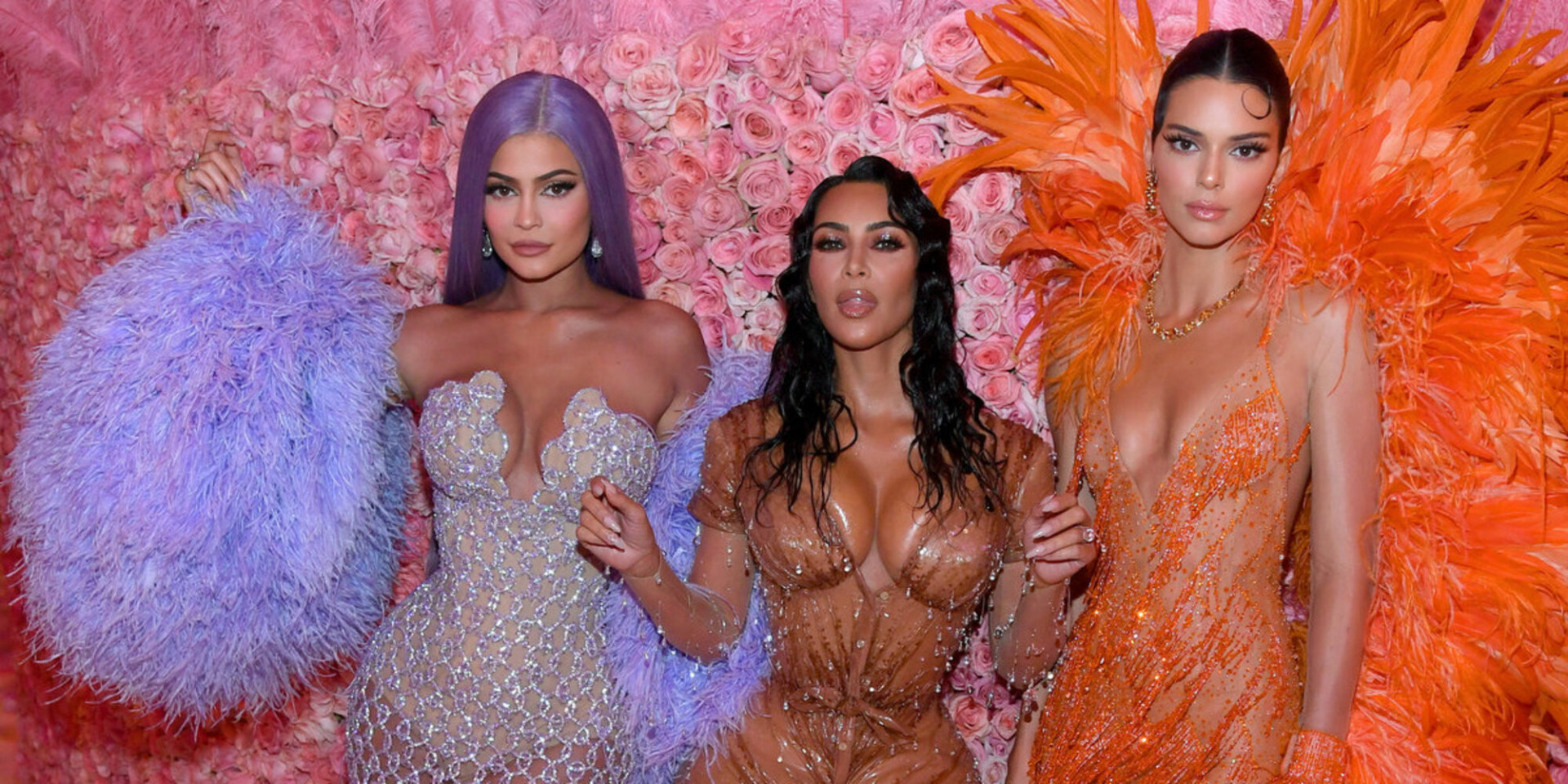 metgala kendalljenner kyliejenner jlo kimkardashian feathers camp
