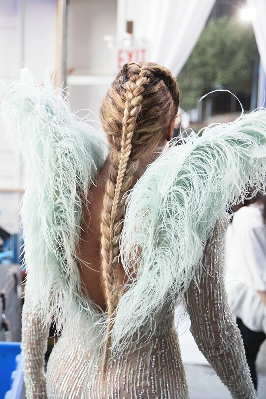 Beyoncé plaited hair