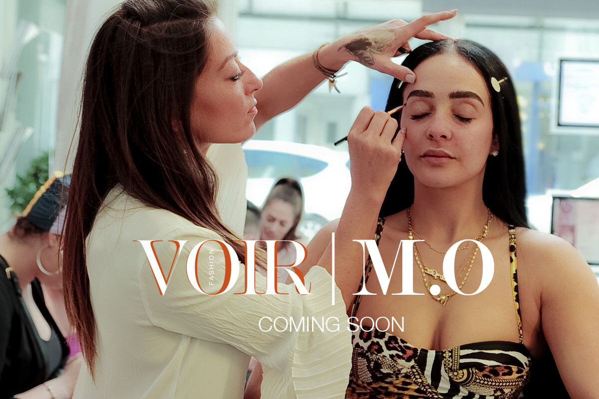 Loren Owen - MLA applies makeup to Annie [M.O] backstage