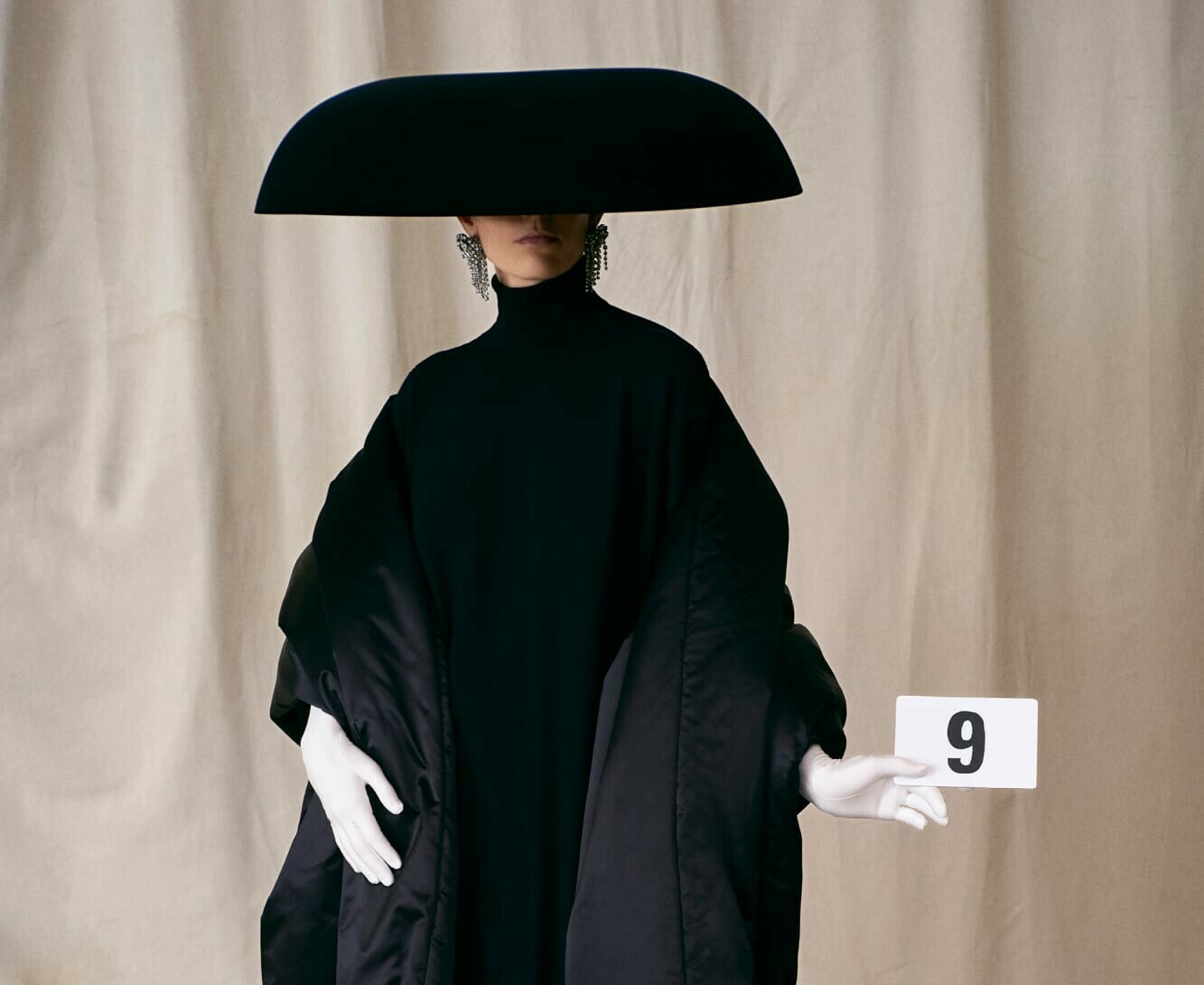 A Delve Into Demna Gvasalia’s Stunning Couture Debut at Balenciaga ...