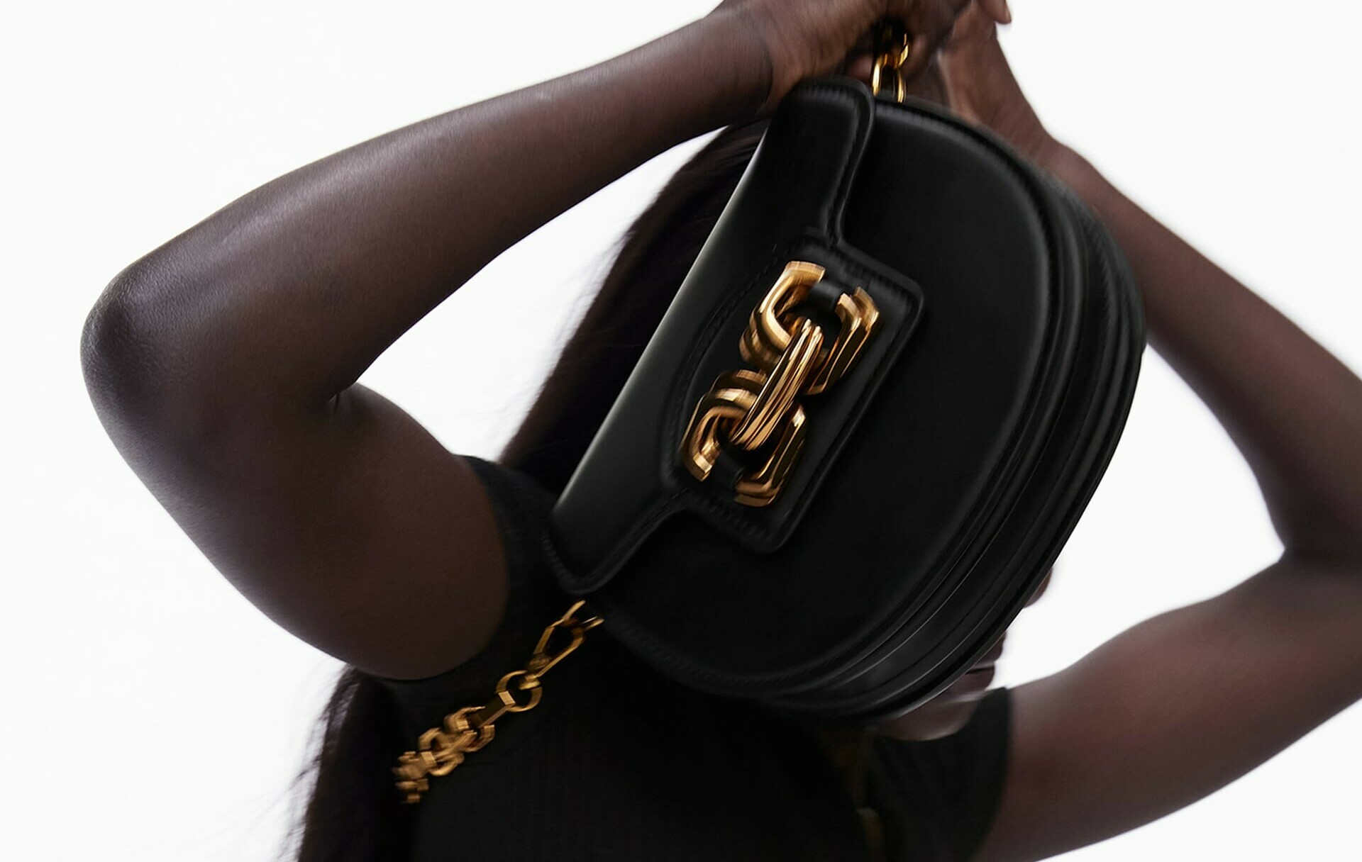 Zara's Sell-Out Chain Bag Is Coming Out In New Colours