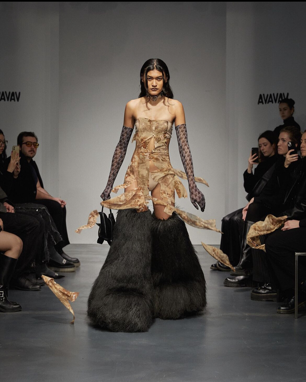 Can AVAVAVs Milan Show Be Seen as a Critique of Fast Fashion? pic