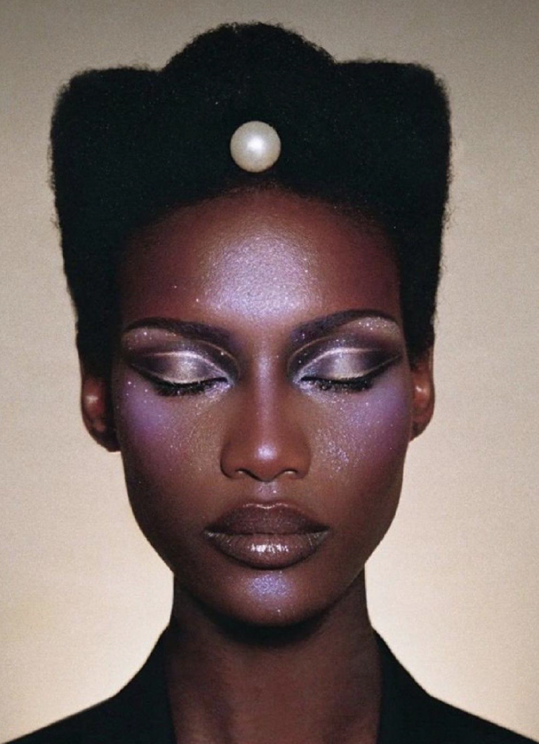 Intergelatic Goulish Glamour: 12 Spellbinding Halloween Makeup Ideas - Voir Fashion